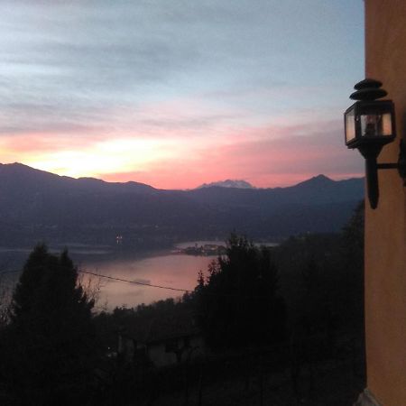 Cottage Sotto Il Faggio Centenario Ameno Luaran gambar