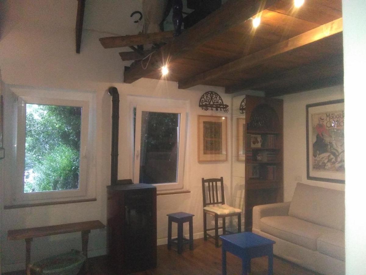 Cottage Sotto Il Faggio Centenario Ameno Luaran gambar